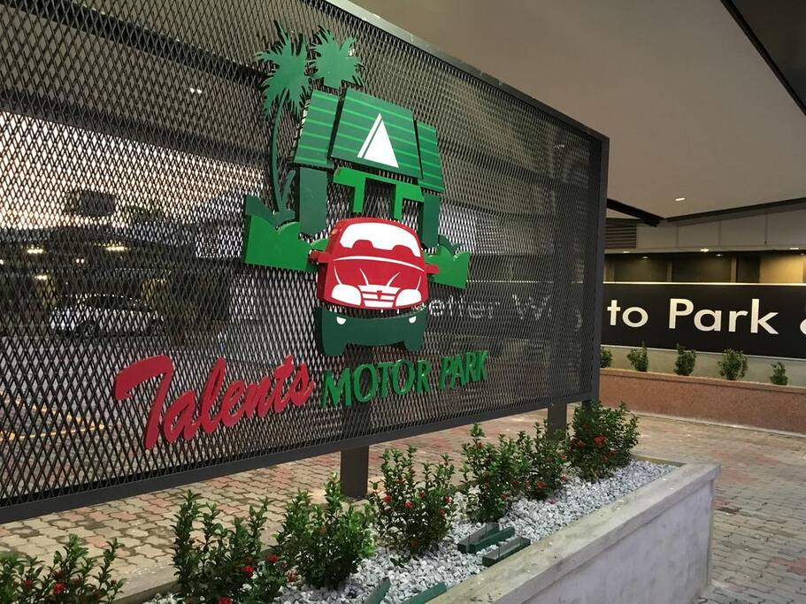 Exterior : Hotel Logo