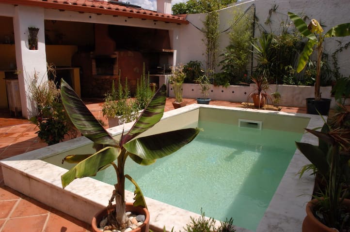 Studio with private pool,lovely courtyard garden