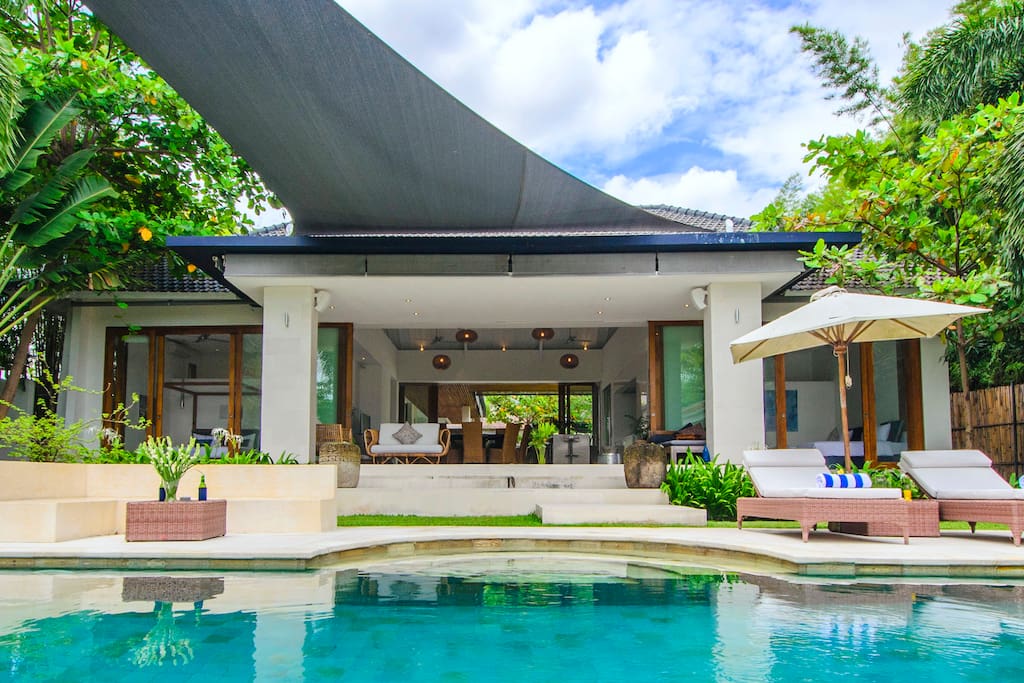 Splendid 430 sq meters main villa with two gardens and all equipment you need.