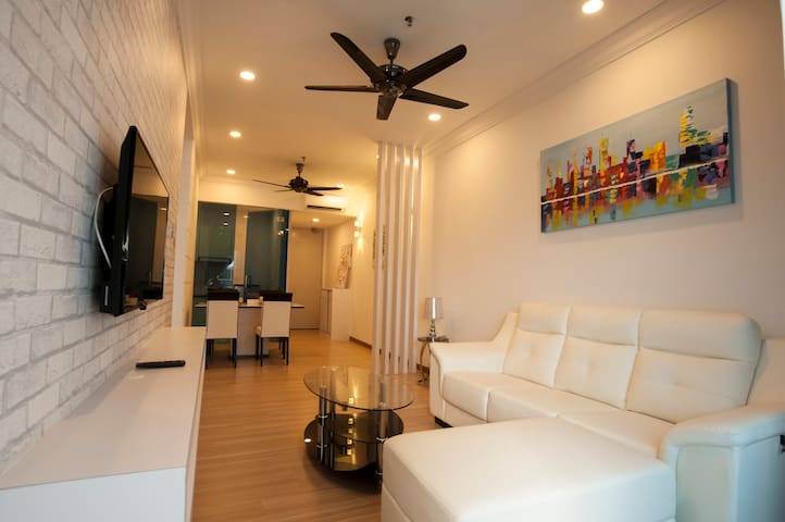 Infinity pool/Jonker walk/tourism/2 bedroom/5-6pax