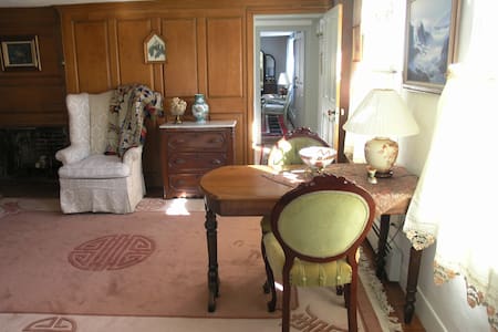 Secret Panel Room in Historic House, private entry