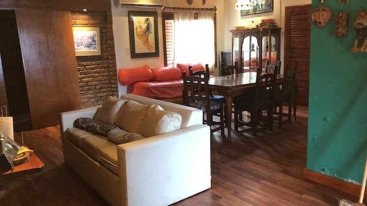 Chalet De Categoría Piscina Climatizada Y Jacuzzi - Villa Gesell