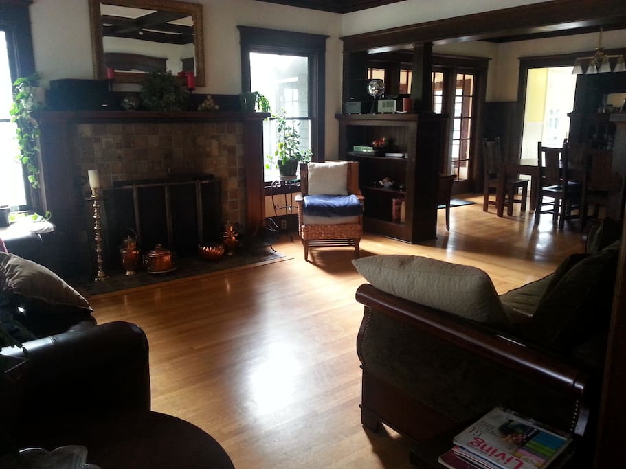 Livingroom as you enter front door