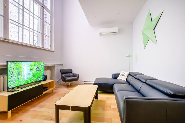 SP104-Les Lofts St-Pierre – Par Les Lofts Vieux-QC gallery image 4