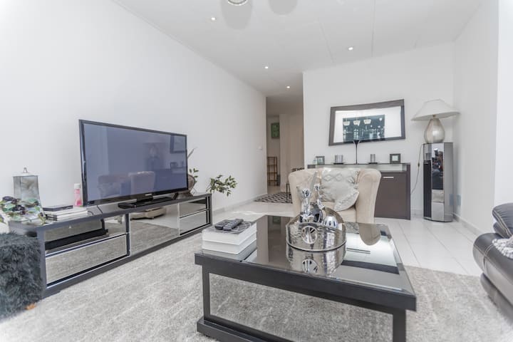 Appartement à 700m Gare Centrale/plage - Pointe-Noire