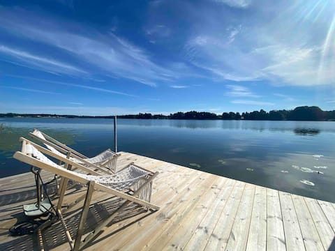 Cabin by the water, Lake Lången in Örebro