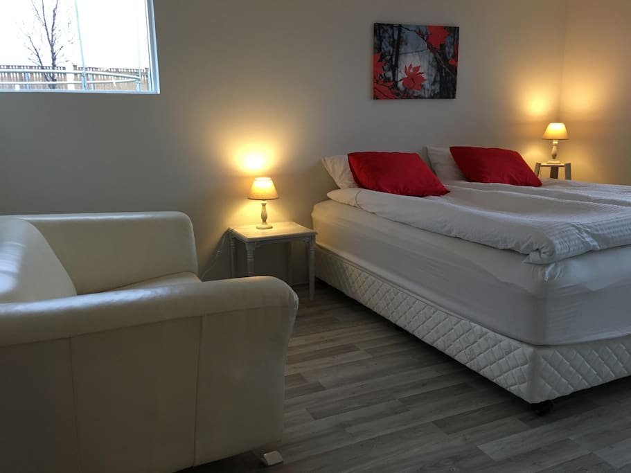 Room 1 for 2 with 1 king size bed
