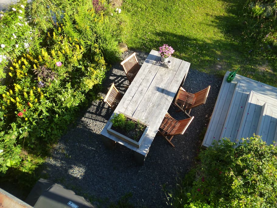 Picture taken from the small balcony in parents bedroom