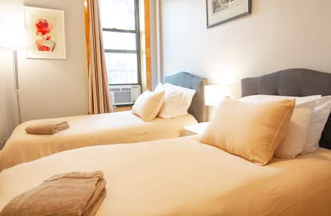 ✪Friends & Family✪ 3 Beds & 2 Bed Rooms Best Area