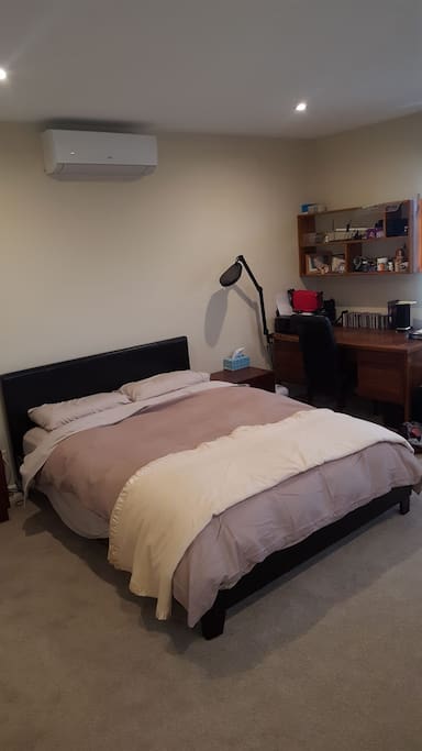 Upstairs queensize bed