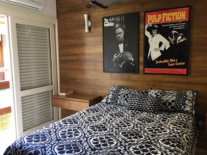 Апартман 2 со клима уред, балкон и кабелска телевизија.