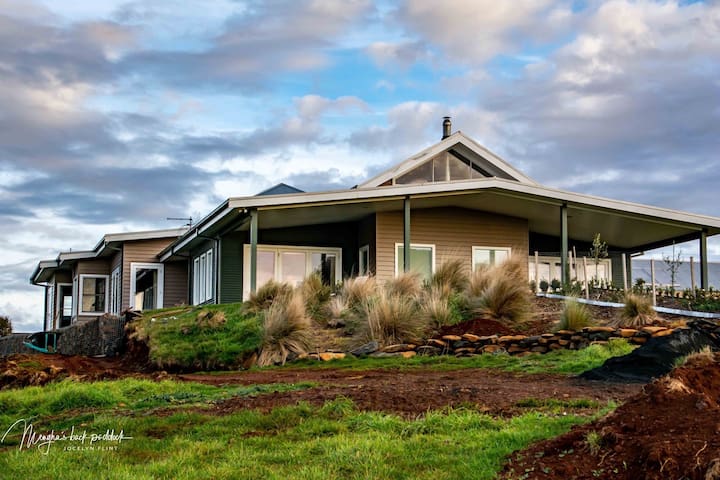 Table House Farm -Luxury villa, secluded beach gallery image 3