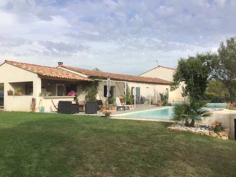 villa in the vineyards in Seillons