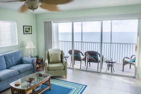 Beachfront Condo w/ Ocean Views in Marathon