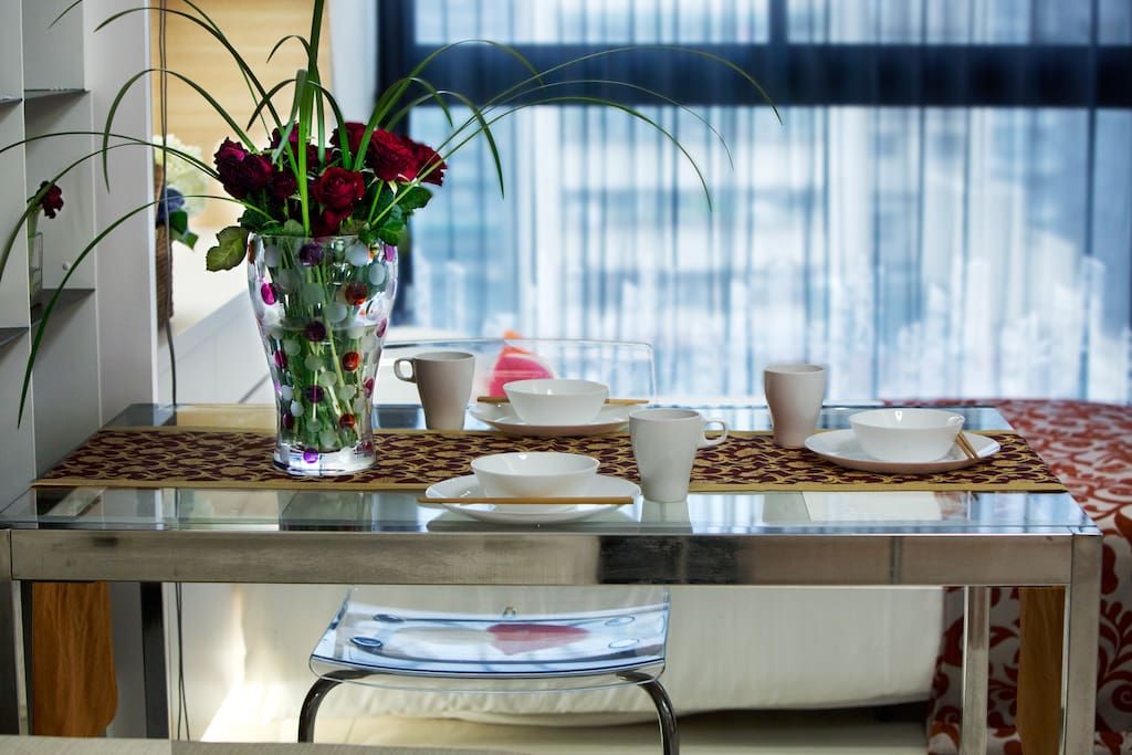 餐桌 Dining Table