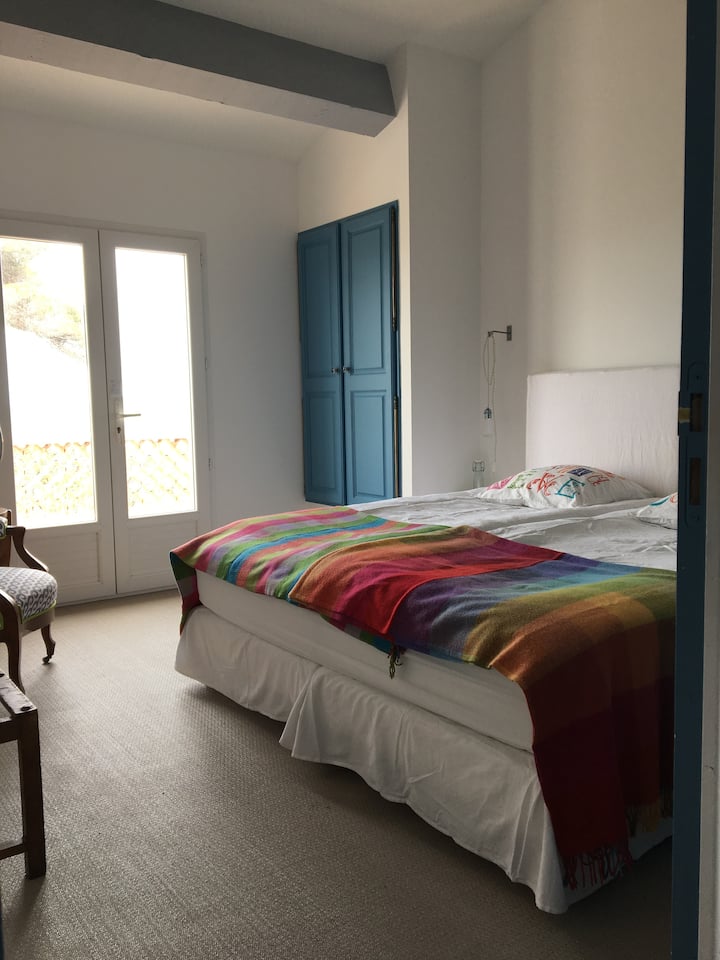 Dhoma e gjumit "3",  kati i parë