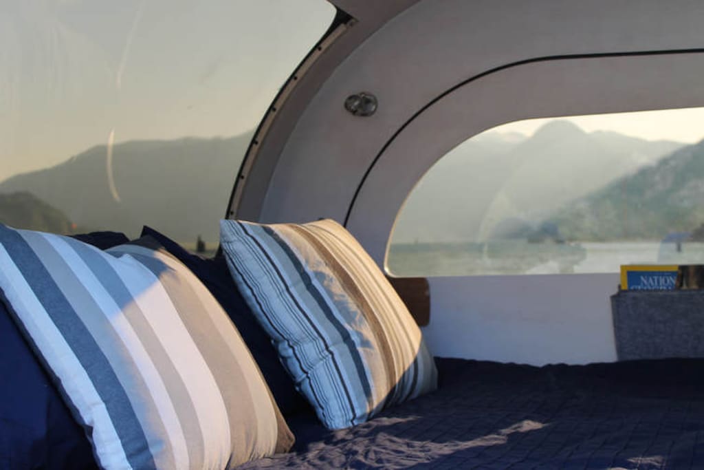 Queen size bed