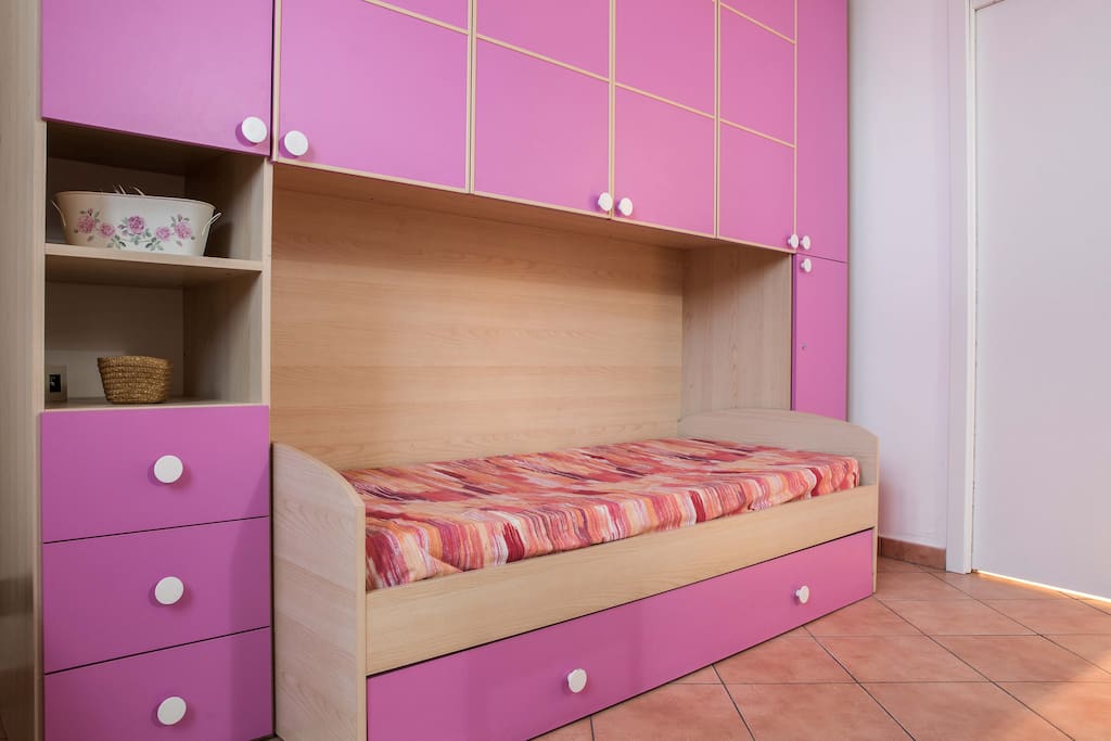 Armadio-letto al piano terra - 1