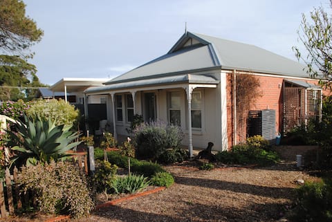 The Cottage @ Normanville