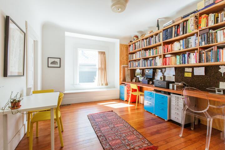 Sunny 3 BR Piedmont Ave Home gallery image 4