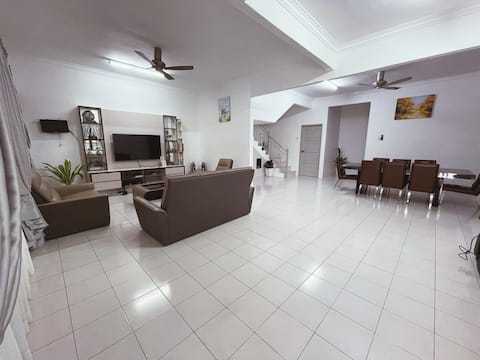 Spacious Semi-D @ Manjung, Lumut