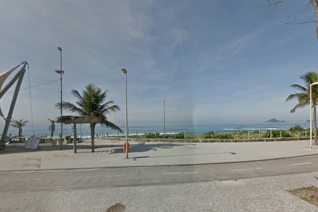 Praia nas quadras próximas à Casa