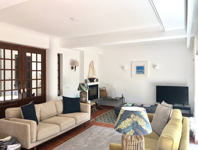 Villa Riccio – Charming House in Ericeira gallery image 5