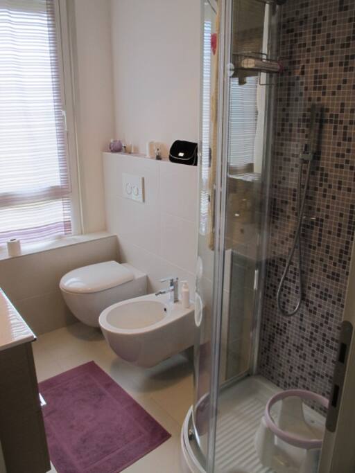 Il bagno principale.
