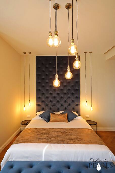King size bed