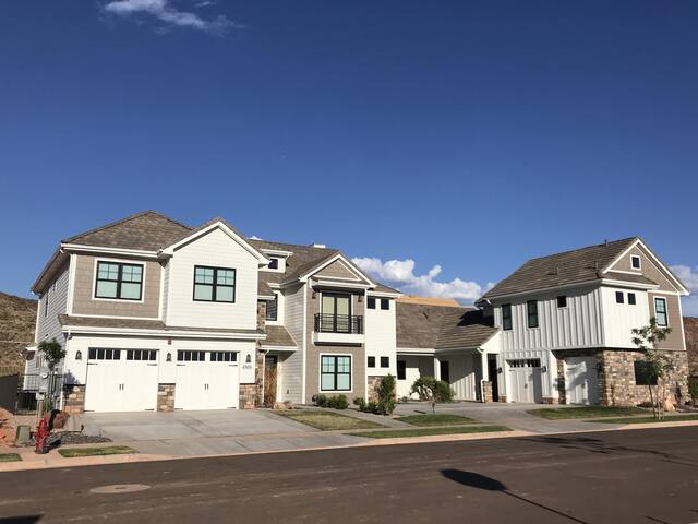Desert Sky managed Airbnb listing 2