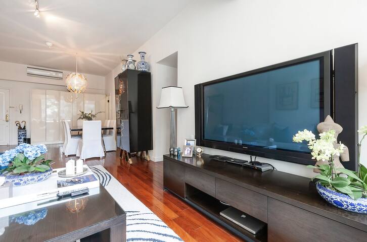 *High Life in Mid-Levels* Executive Suites Central gallery image 5