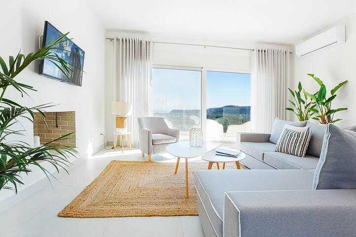 Brand new 6 bedroom Villa Tetragon gallery image 4