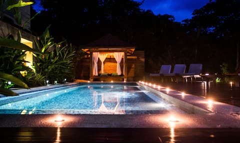 Beachside Apartment with Pool