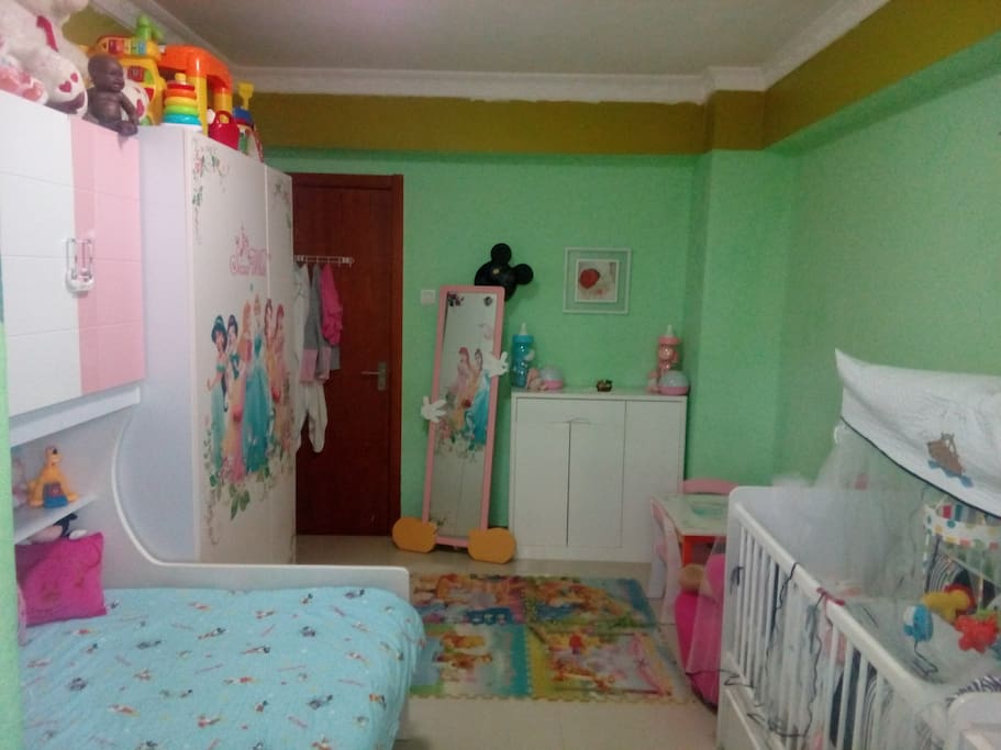 Quarto adicional para hospedes que viajam com crianças.
