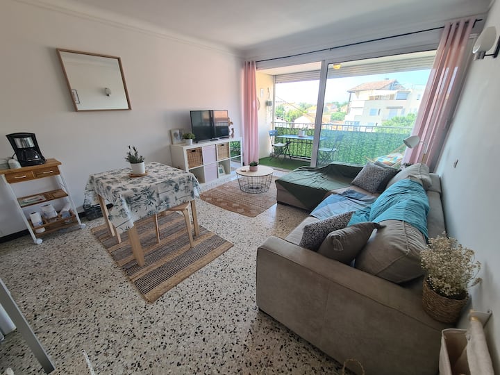 Le Grau d'Agde Vacation Rentals & Homes - Agde, France | Airbnb