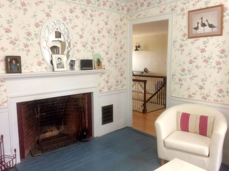 ...with access to Laundry area