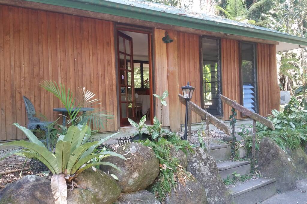 Self contained cosy rainforest cabin