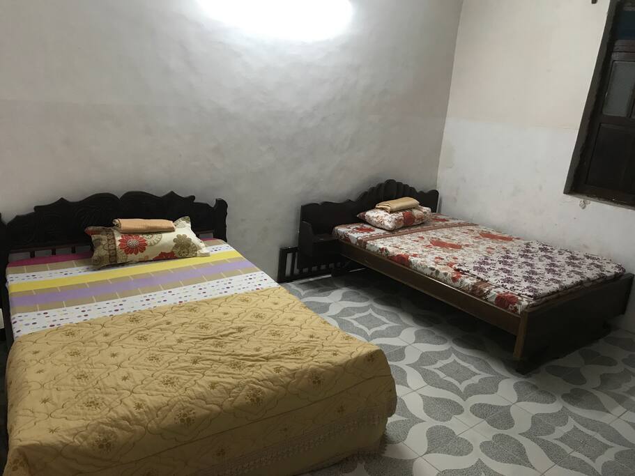 2nd bedroom with 2 double beds