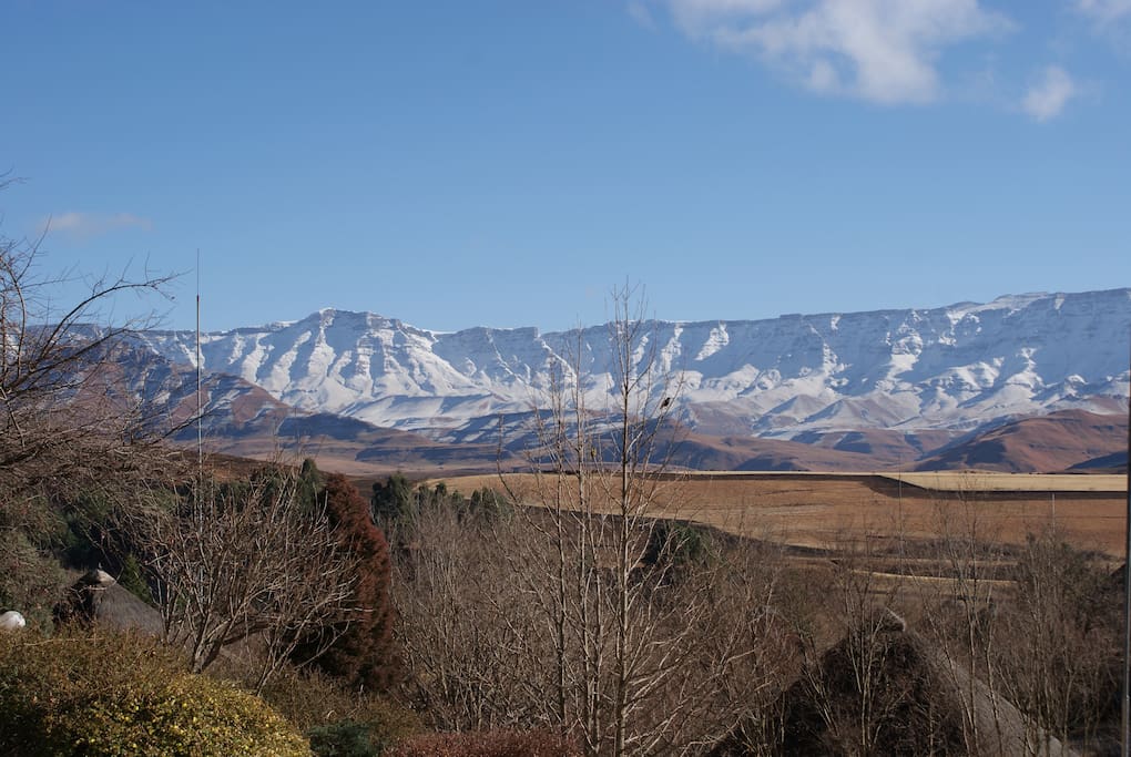 A winter view towards the mountains