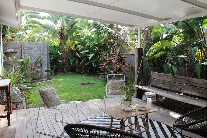 Stunning Coastal Garden Cottage