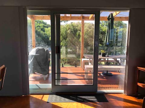 Top Airbnb: Blue Heaven Apartment - Point Roadknight, Anglesea in Surf Coast Shire