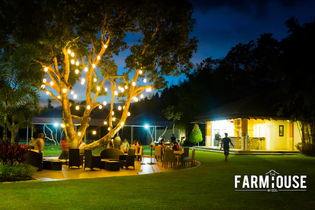 Garden and Kiosk/Lounge