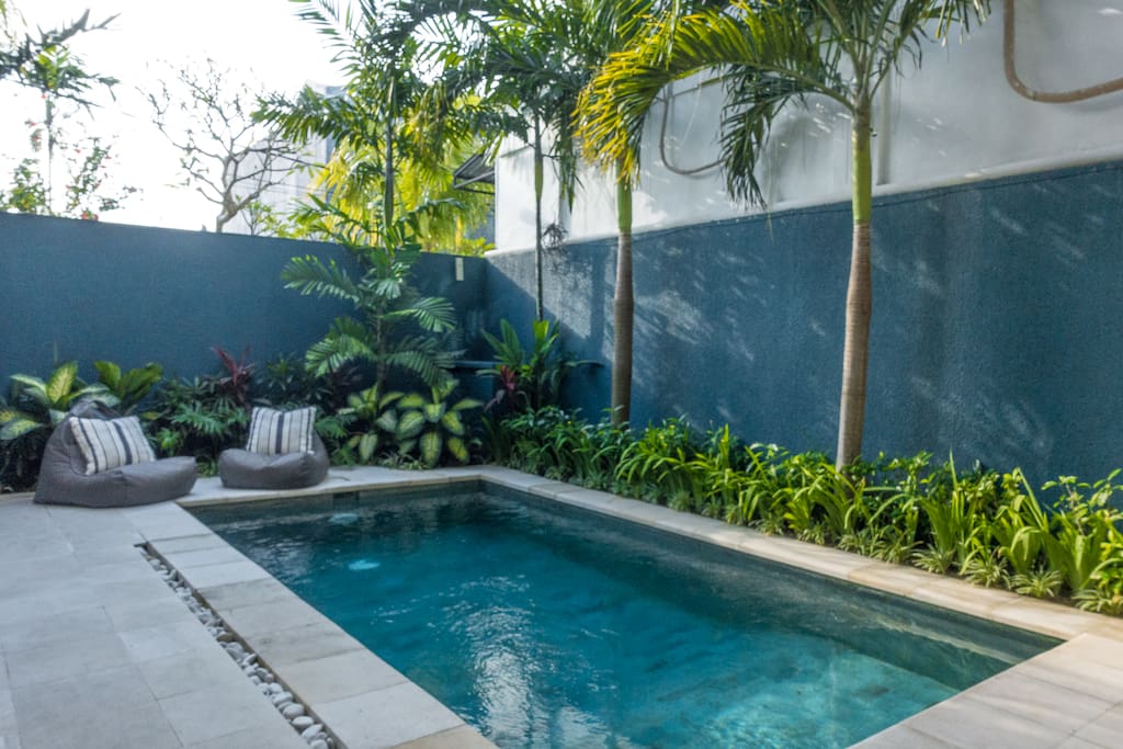 Private garden and pool