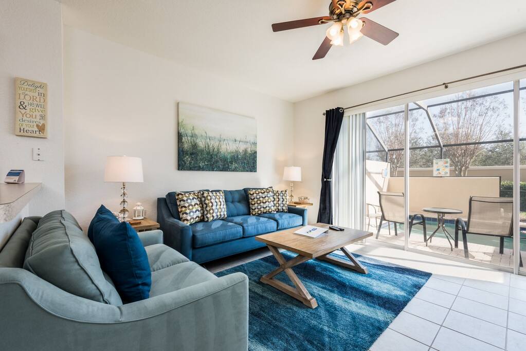 Beautiful townhome with a private lanai off the living room