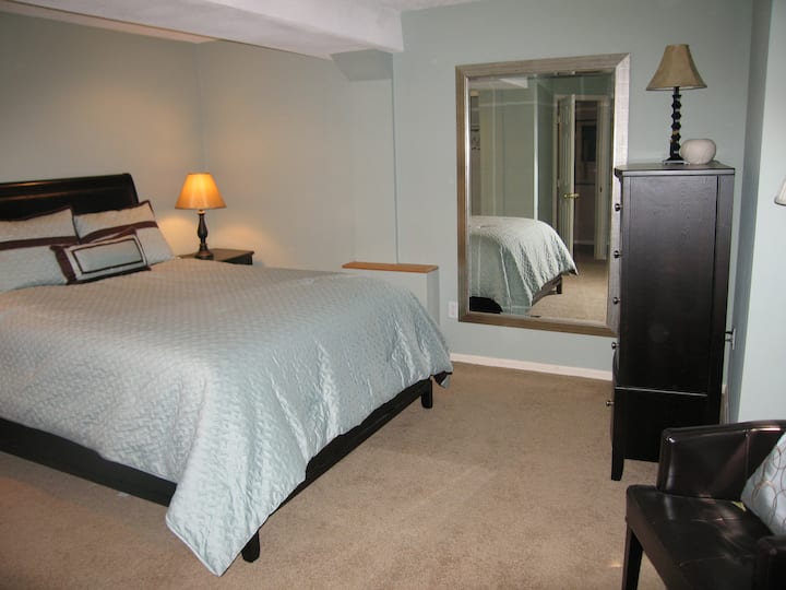 Vaša spavaća soba s bračnim  krevetom (širine 150 - 179