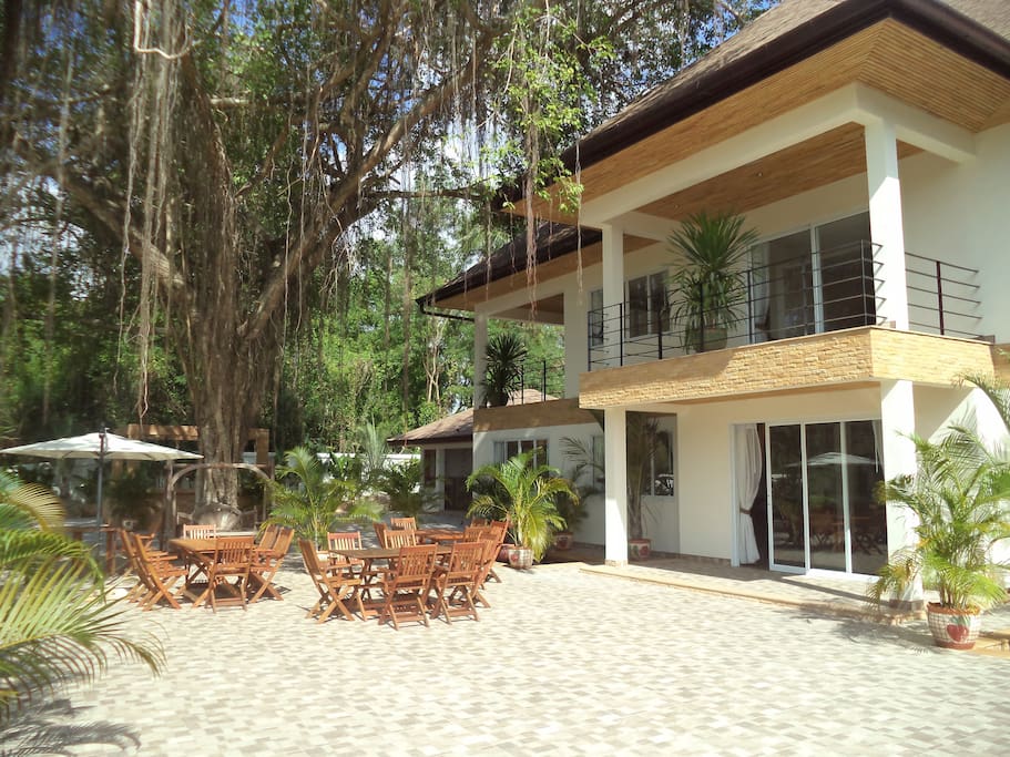 Outdoor Dining Area