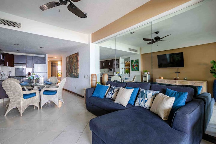 Ocean Front One Bedroom Endless View Condo - Puerto Vallarta