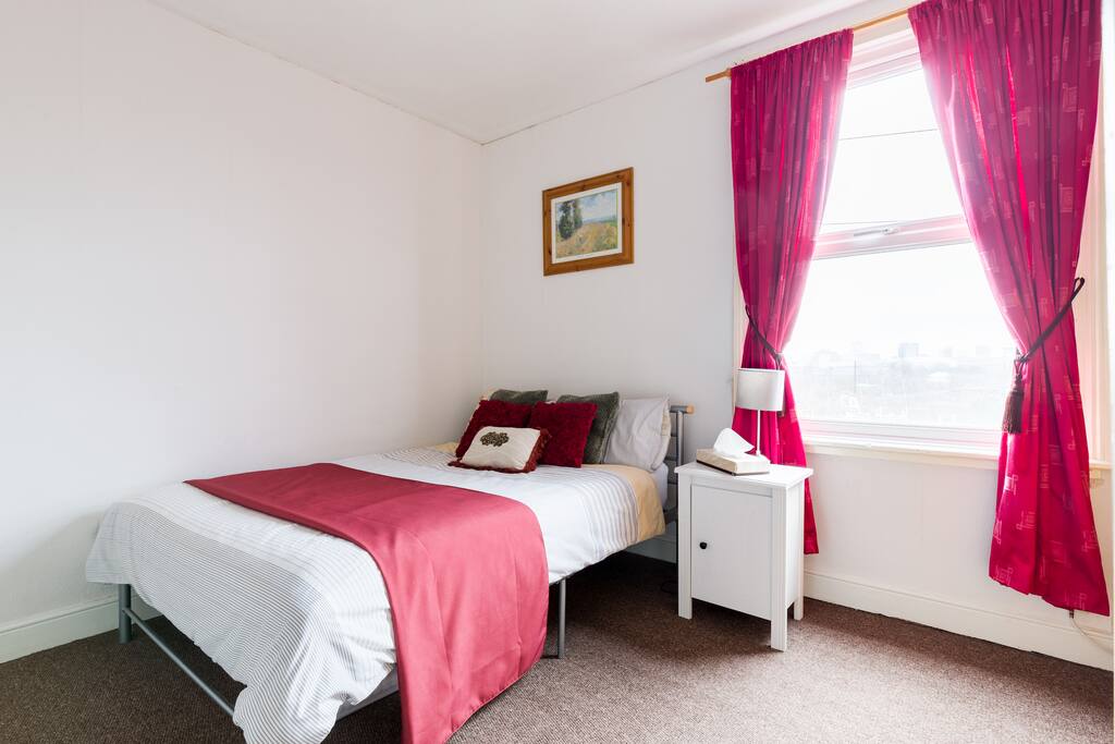 Cosy room1 sleeps 3 max - City View
extra bed