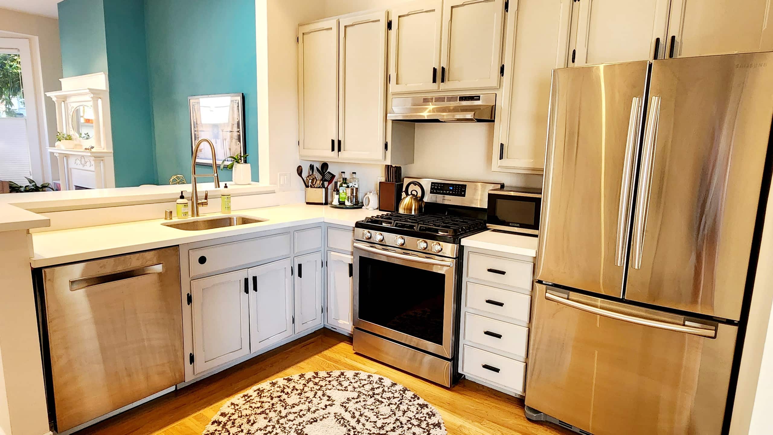 Home in San Francisco · ★4.95 · 2 bedrooms · 2 beds · 1 bath - Image 7