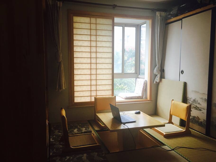 日本榻榻米设计,冬暖夏凉,很温馨,可做书房和独立卧室!